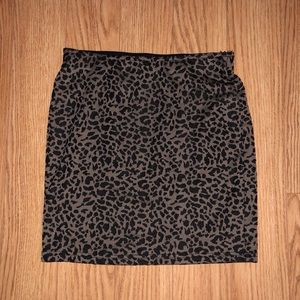 Forever 21 Leopard Print Skirt Size Small